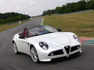 Alfa Romeo 8C Spider va fi produsă în 500 de exemplare