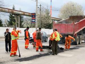 În municipiul Suceava au fost demarate investiţiile de modernizare a 14 străzi