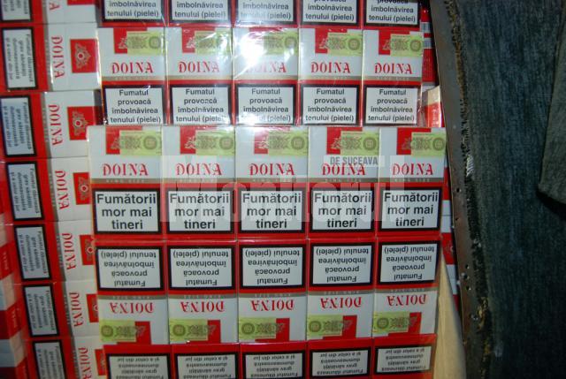 7.650 de pachete de ţigări de contrabandă au fost găsite ascunse într-un compartiment special al unei autoutilitare oprite în trafic