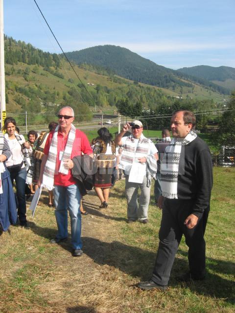 Jurnaliştii de turism au vizitat cea mai frumoasă casă tradiţională din Ciocăneşti