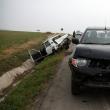 Şocul impactului a aruncat Dacia în afara drumului