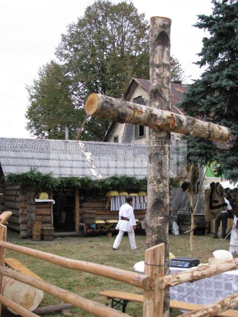 La Câmpulung, Festivalul „Drumul Lemnului” a asimilat în acest an şi „Târgul Lăptarilor”