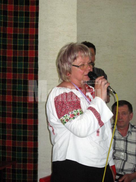 Directorul Muzeului Obiceiurilor Populare din Bucovina, Elvira Romaniuc