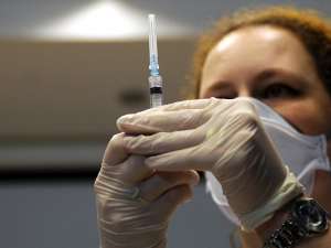 Campania de vaccinare a ratat startul, urmând să înceapă cu o întârziere de cel puţin două săptămâni. Foto: Mediafax