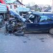 Şoferul autoturismului a suferit leziuni serioase, fiind transportat de urgenţă la Spitalul Judeţean Suceava