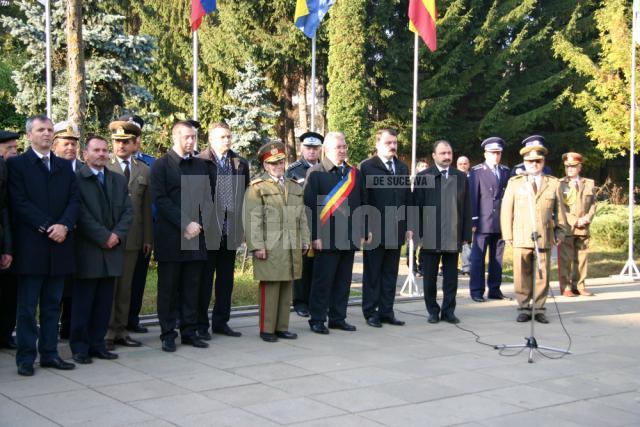 Ceremonialul militar şi religios care a marcat Ziua Armatei Române a avut loc în Piaţa Tricolorului