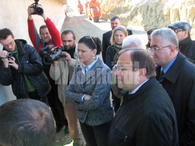 Anca Boagiu a inspectat ieri lucrările de construcţie a variantei de ocolire a municipiului reşedinţă de judeţ