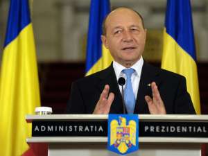 Băsescu a promulgat, ieri, Legea privind interzicerea activităţii de cămătărie. Foto: Sorin LUPŞA