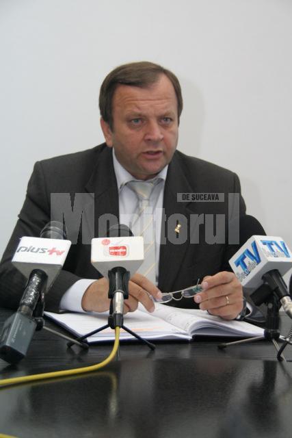 Gheorghe Flutur: „În urma rectificărilor bugetare, în judeţul Suceava vor mai intra circa un milion de euro pentru apă, canalizare şi asfaltare de drumuri”