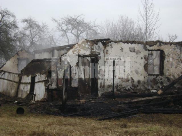 Casa afectată de incendiu