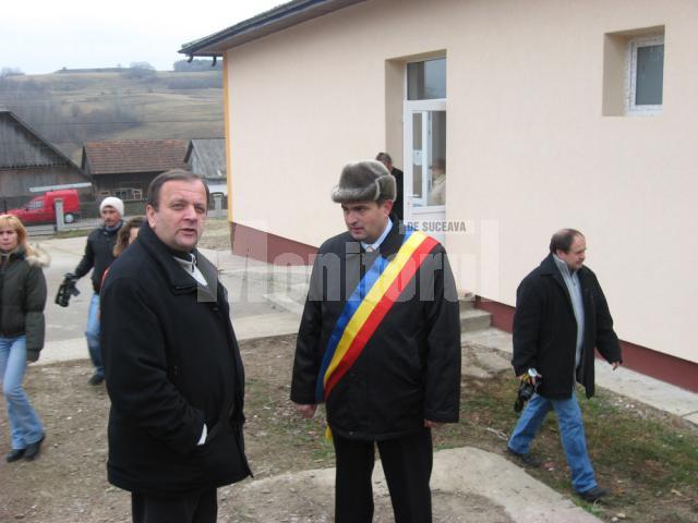 Flutur a vizitat scoala din Comăneşti modernizată cu fonduri de la Guvern