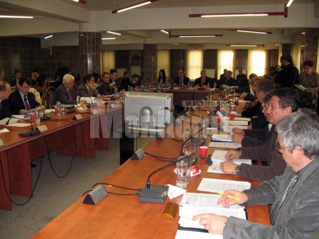 Taxele şi impozitele locale pe care sucevenii le vor avea de plătit la bugetul local în 2012 au fost aprobate ieri de CL Suceava