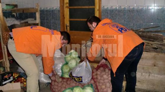 Tinerii PD-L-işti de la Organizaţia Municipală Suceava au cumpărat alimente, fructe şi legume pe care le-au donat azilului de la Bogdăneşti