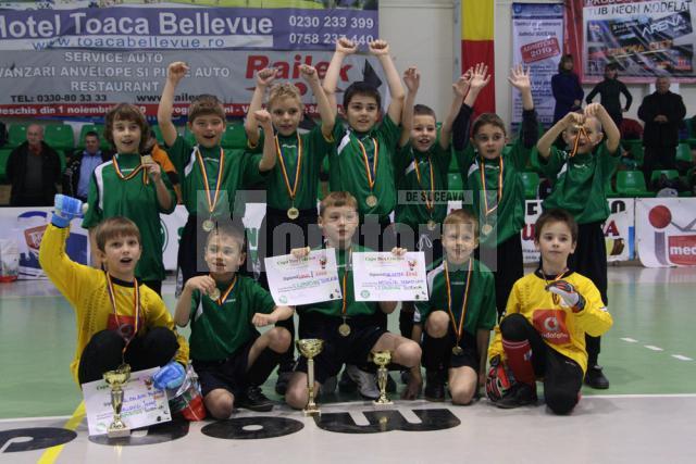După ce anul trecut s-au impus la Cupa Moş Crăciun, grupa de copii a echipei Sporting a acces şi în primele opt pe ţară în acest an