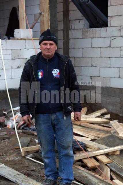 Mircea Mihalescu, unul din proprietarii căruia i se face o casă nouă