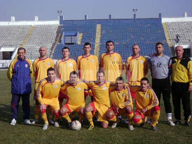 Ionesi (primul din dreapta jos) a fost om de bază pentru naţionala României