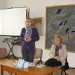 Prof. dr. Elena-Brânduşa Steiciuc prezentând cartea postumă a lui Petru Drişcu