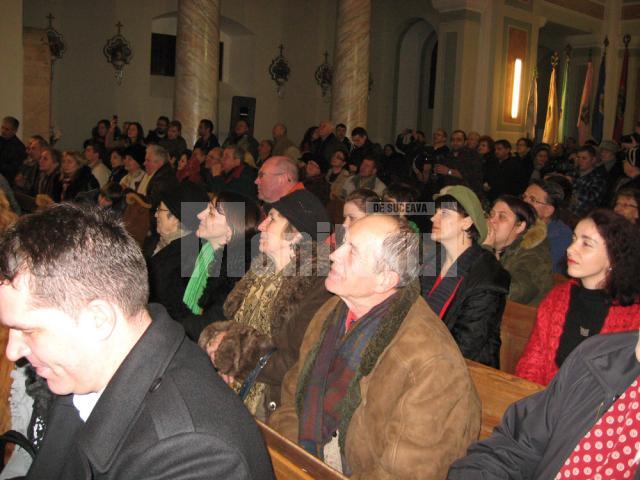 Public participant la Concertul de Crăciun