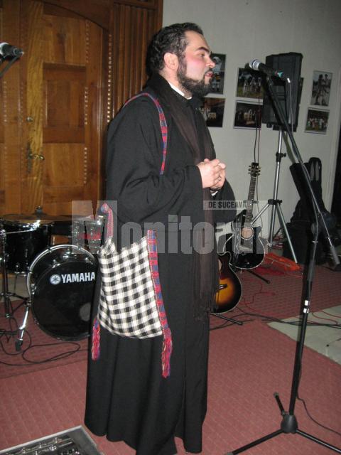 Preotul Mihai Cobziuc - colinde din Ţara de Sus