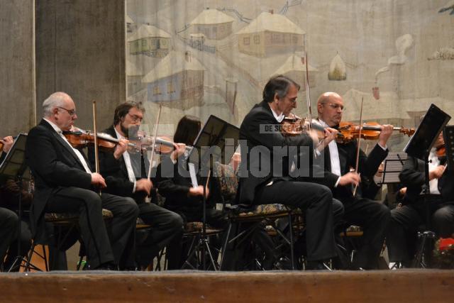 Orchestra Filarmonicii de Stat Botoşani, sub bagheta magică a dirijorului Ioan Adrian Morar a oferit o seară magică pentru suceveni