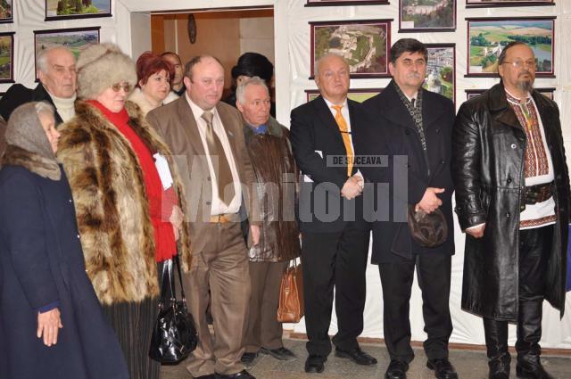 Participanţi la activităţile desfăşurate la sediul Societăţii Mihai Eminescu din Cernăuţi