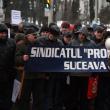 Sindicaliştii de la Termica şi-au strigat nemulţumirile sub geamurile Primăriei Suceava