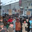 Câteva sute de oameni au protestat ieri la Vatra Dornei