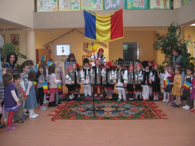 Preşcolarii de la Grădiniţa „Sf. Ioan cel Nou” au dansat ieri Hora Unirii