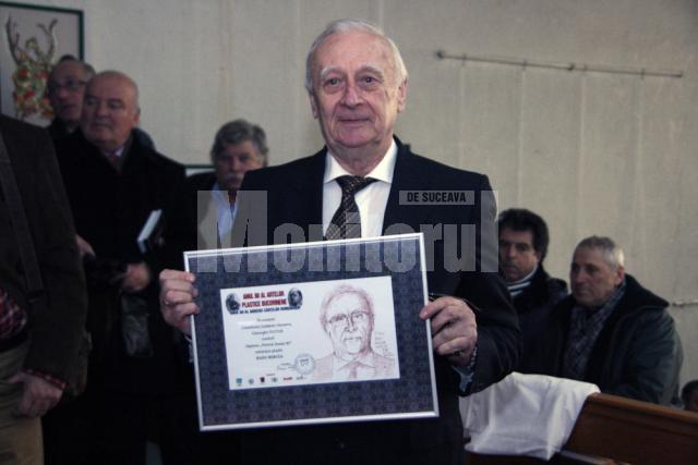 Radu Bercea cu diploma personalizată