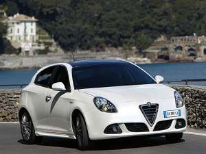 Alfa Romeo Giulietta are peste 100.000 de clienți