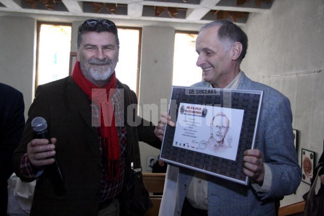 Mihai Pînzaru PIM şi Constantin Severin cu diploma personalizată