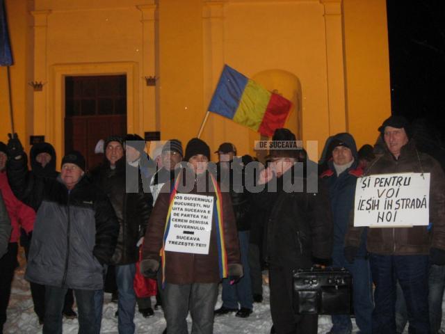 Demisia Guvernului Boc a înteţit protestele de la Suceava