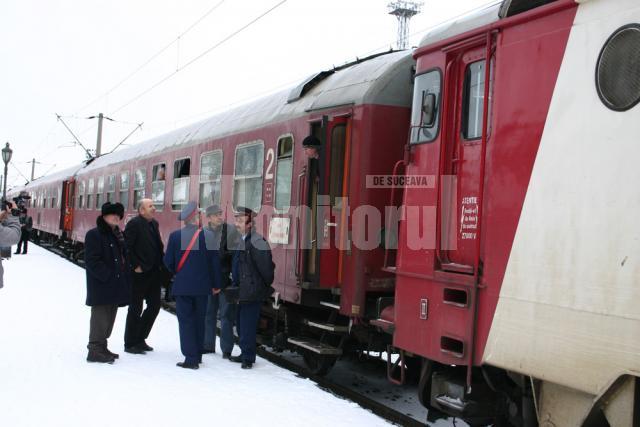 Câteva sute de persoane care au plecat ieri dimineaţă din Suceava spre Bucureşti au rămas blocate la Râmnicu Sărat