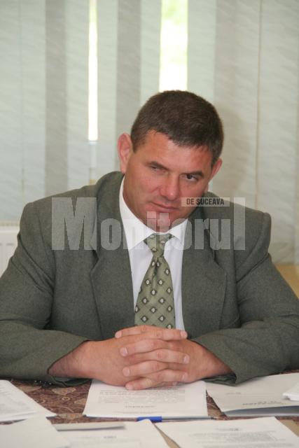 Contractele dintre Primăria Slatina şi cele trei firme care au supt bani publici s-au făcut exclusiv după ureche şi după bunul plac al primarului Ilie Gherman