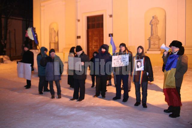 Protestele în centrul Sucevei au continuat şi aseară