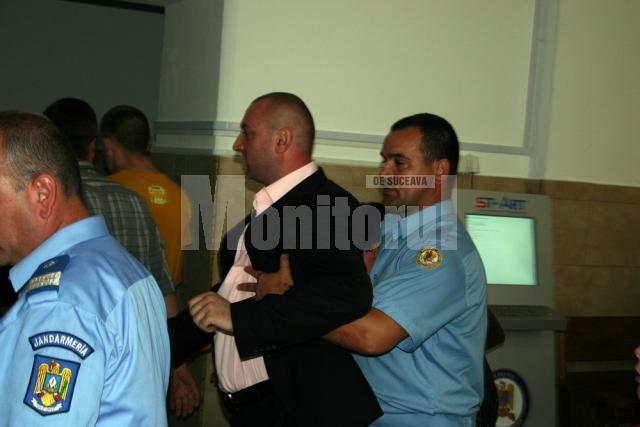 Cristian Iordache, fost poliţist în Cornu Luncii, Baia şi Cajvana, a fost condamnat ieri la cinci ani de închisoare cu executare
