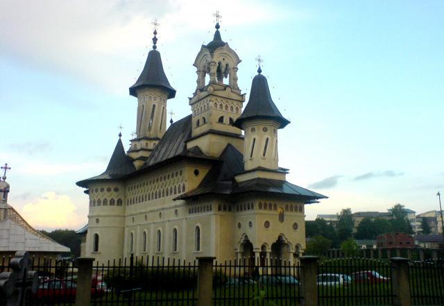 Icoana „Umilenie” va ajunge la Biserica de stil vechi Sf. Ioan cel Nou din cartierul George Enescu (fotografie realizată de Gica Filipoaia - www.panoramio.com/photo/36497984)