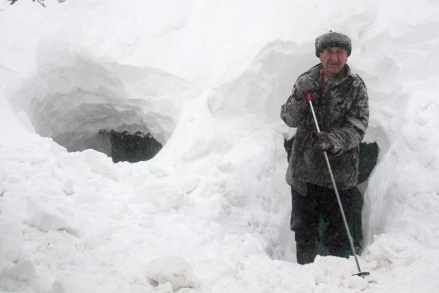 Ieri, 36 de localităţi mai erau izolate, dintre care 30 în judeţul Vrancea Foto: MEDIAFAX