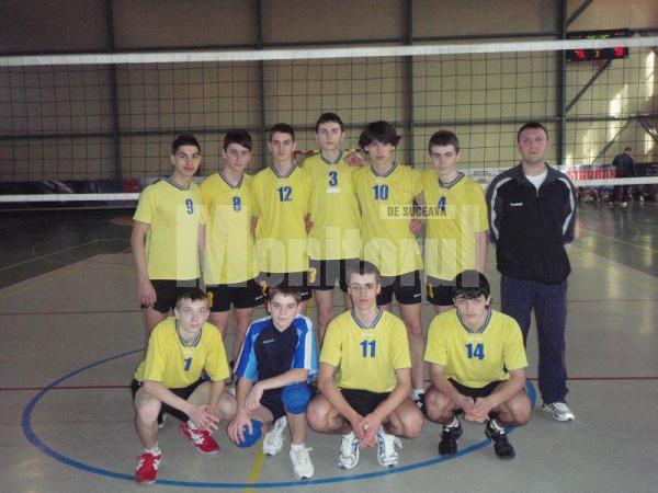 Echipa LPS Suceava, antrenată de Vasile Moşuc, merge la turneul semifinal