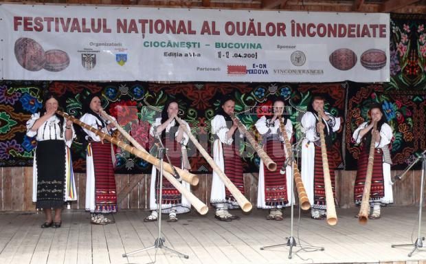La Festivalul Naţional al Ouălor Încondeiate de la Ciocăneşti sunt aşteptaţi artişti încondeietori de ouă din toată ţara