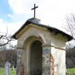 Monumentul  unor preoţi germani din Suceava - Vechiul cimitir din incinta Mănăstirii Sf. Ioan