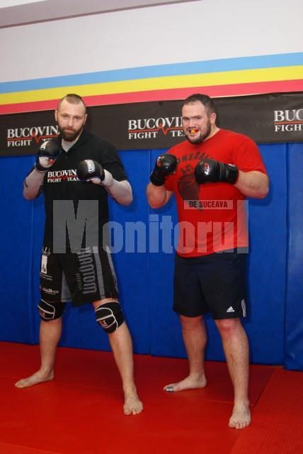Ghiţă Ignat şi Andreas „Big Daddy” Kraniotakes se pregătesc intens în sala MMA din Suceava