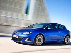 Opel introduce noul Astra OPC