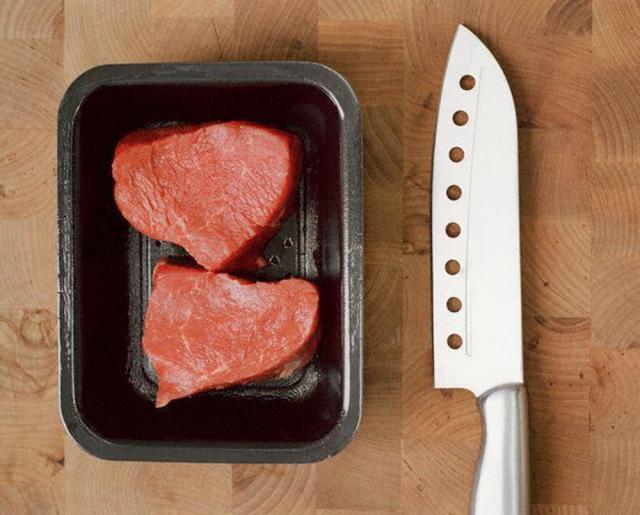Consumul regulat de carne roşie antrenează un risc ridicat de deces, cauzat de maladii cardiovasculare şi cancer. Foto: ZEFA