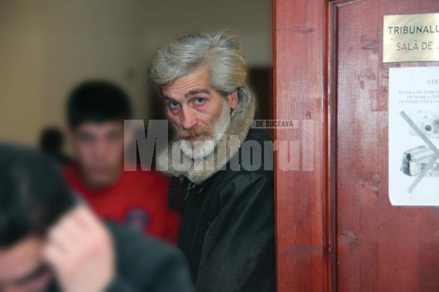 Vasile Popescu la ieşirea din sala de judecată