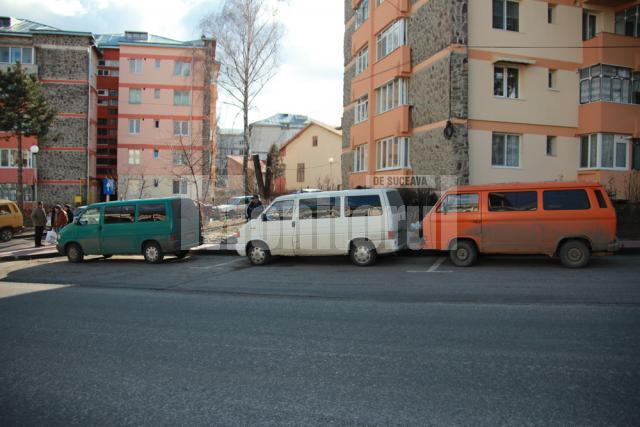 Microbuzele piraţilor din transportul public, pe strada Mitropoliei