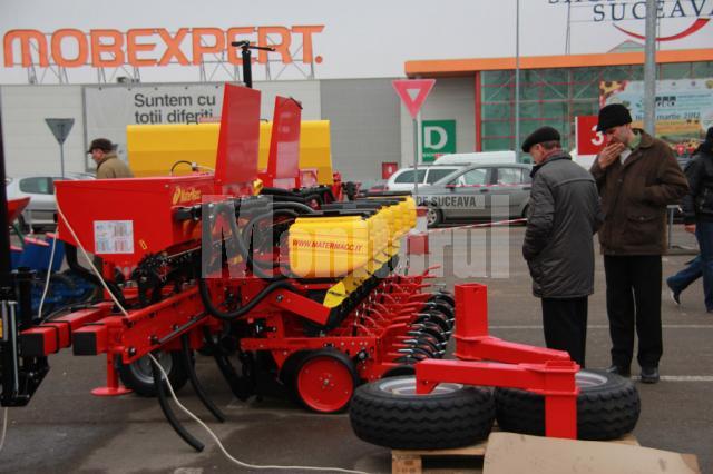 Expoziţia agricolă poate fi vizitată între orele 10:00 şi 18:00, inclusiv duminică, 18 martie