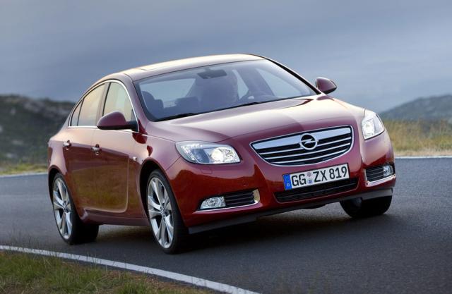 Opel Insignia primește o nouă motorizare și dotări