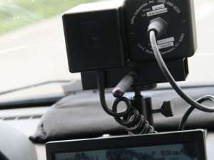 Peste 300 de şoferi, amendaţi pentru viteză după un control cu radarele poliţiei
