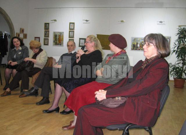 Participanţi la vernisajul interactiv